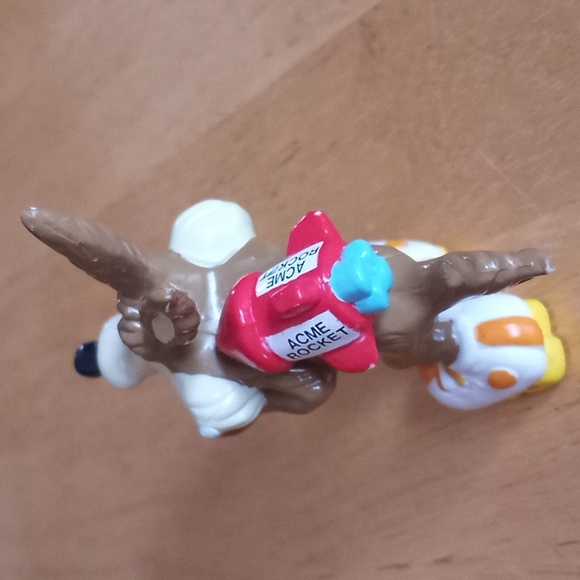 1988 Vintage Wyle E. Coyote PVC Figure Applause 1988 Collectible - Picture 2 of 9